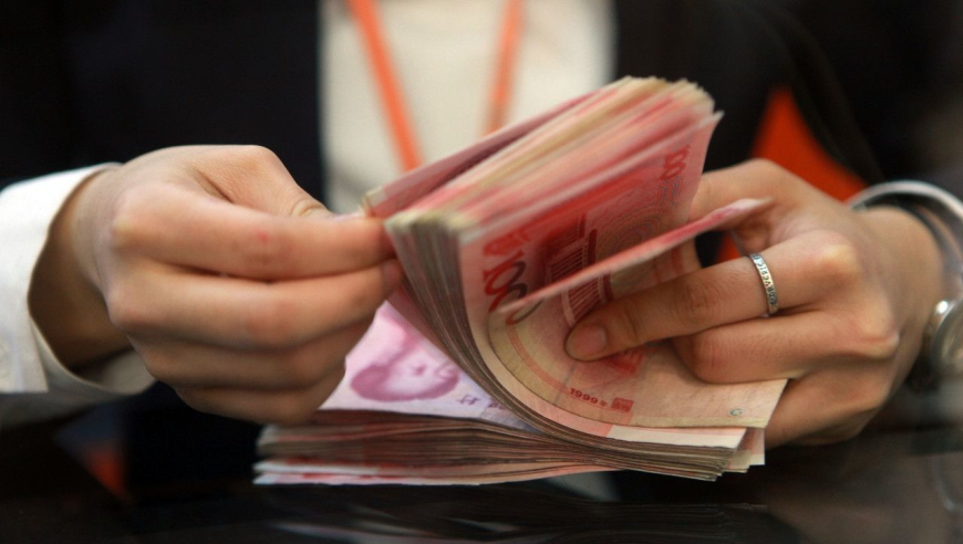 宝妈不听同事劝阻带娃到机械厂上班,九龙内慕1码,经典解释落实_高清版V15.18